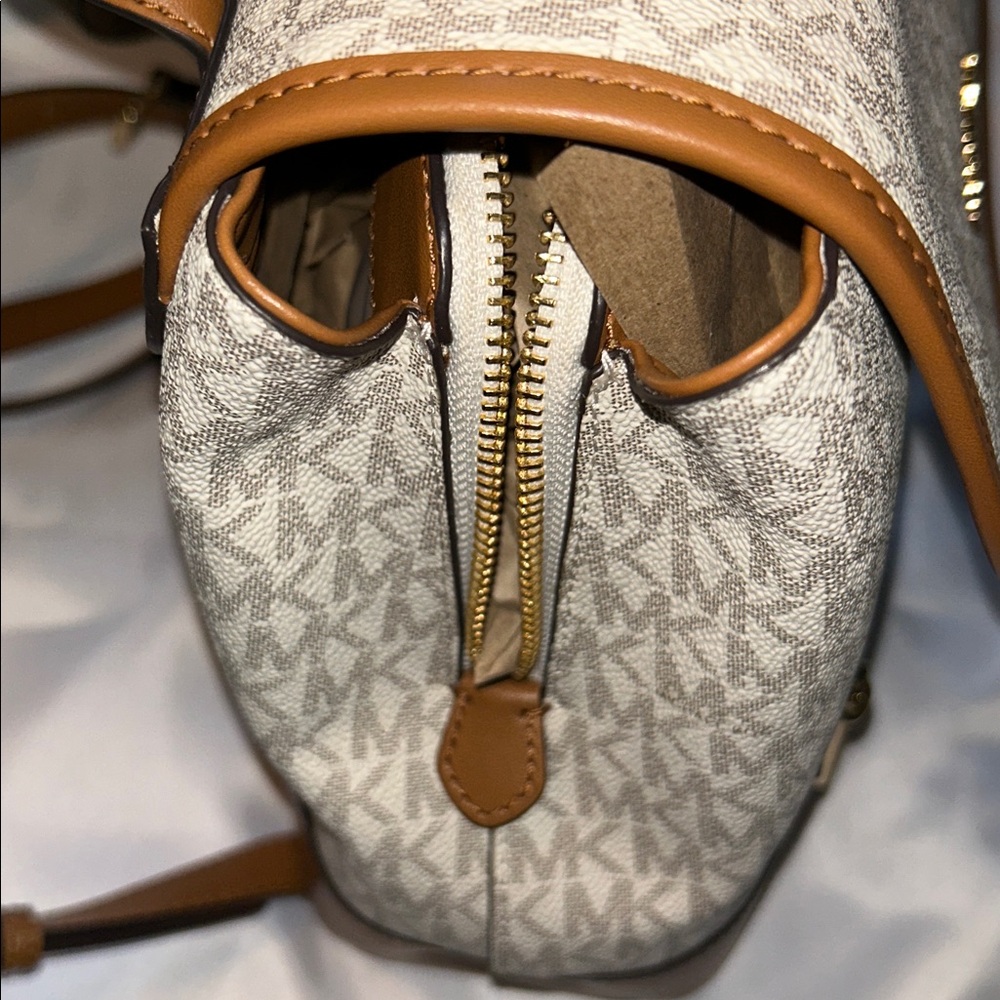Michael Kors Vanilla/Acorn Harrison Medium Saffiano Leather Signature  Backpack - Picture 11 of 16